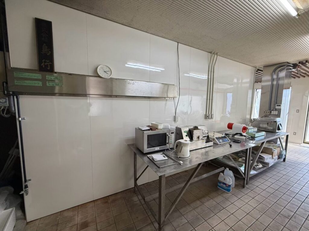 新しくなった作業場の壁